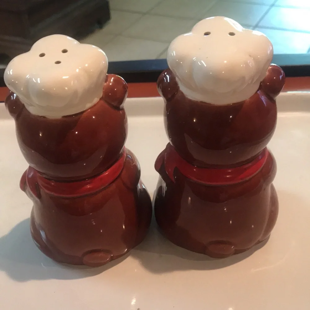 B&D Chef Teddy Bear Salt Pepper Shakers
